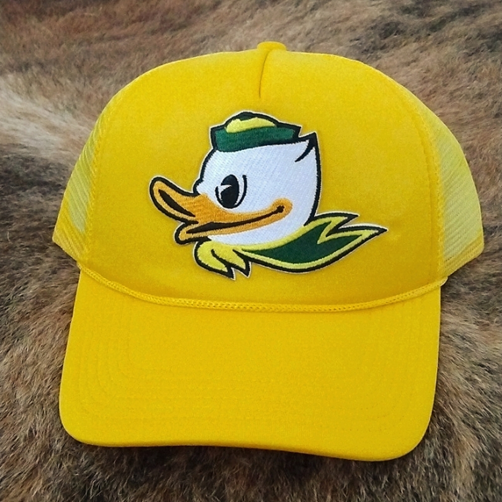 Oregon Ducks Snapback Trucker Hat